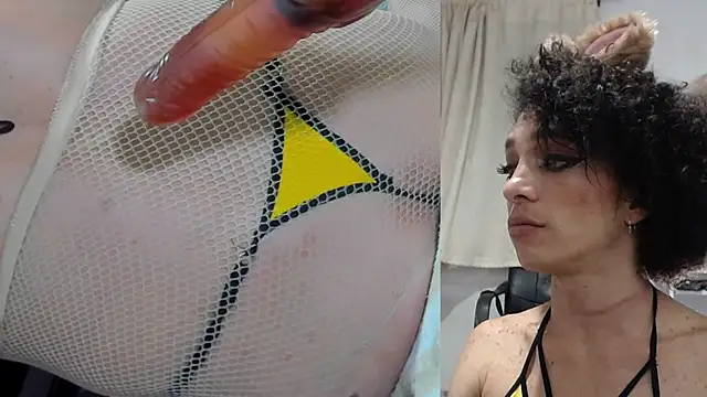 afroditacute15 live sex cam