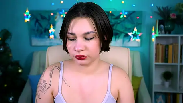 KimClarks_'s cam snapshot