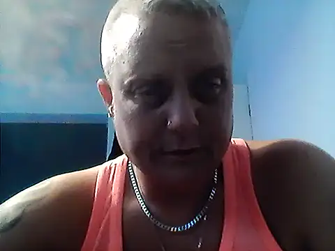 Bendoverbetty3's cam snapshot