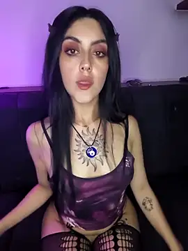 Mazikeen-- live sex cam