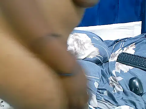 DarkBeauty33's cam snapshot