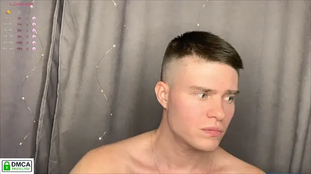 holy_eggs_02's cam snapshot