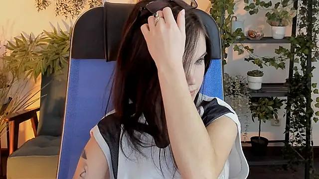 Elainebeness's cam snapshot