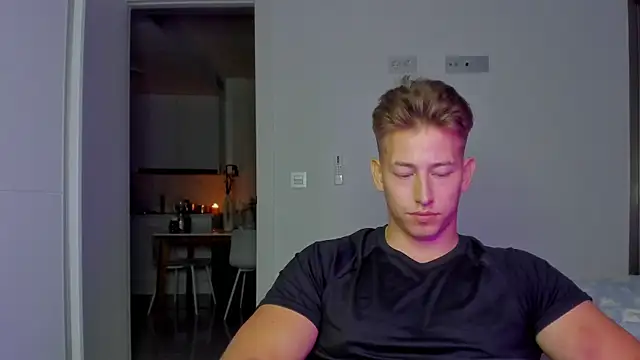 find0m_master's cam snapshot