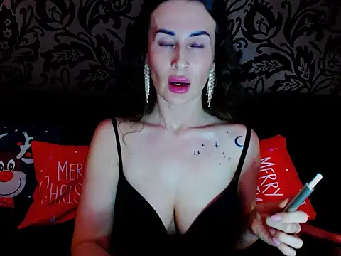 MikaGORGEOUS's cam snapshot