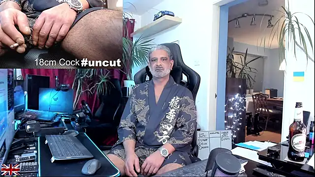 OnlineBossUK's cam snapshot