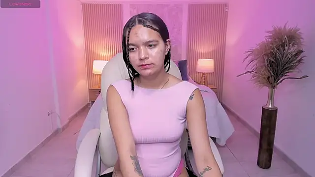 sara_jjones's cam snapshot