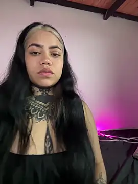 aliensexy live sex cam