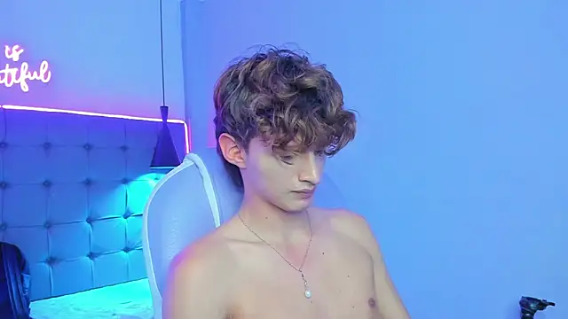 NicolasFerrer18's cam snapshot