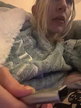 BarbieBlondieGirl's cam snapshot