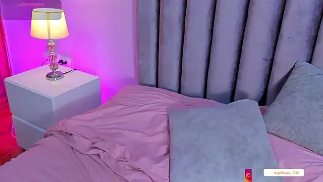 Little_Angelica18's cam snapshot