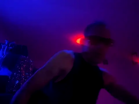 funboyolly's cam snapshot