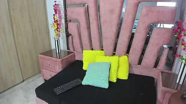 MaraKarly's cam snapshot