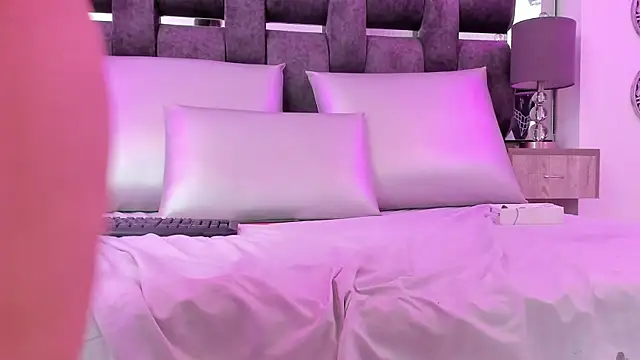 Charlotte_Myers's cam snapshot