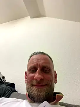 Bro4bro0040's cam snapshot