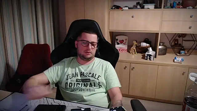 kevinnlovelly's cam snapshot