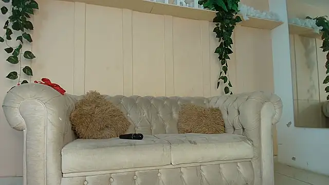 flavia_cruz's cam snapshot