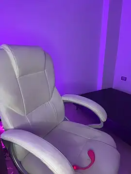 nyna_1's cam snapshot