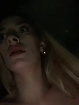 Bellalolahot's cam snapshot