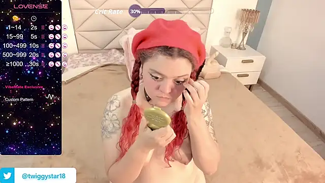 Twwiiggy live sex cam