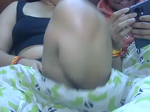 Hardbabeshub's cam snapshot