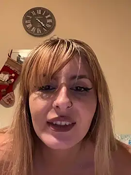 Sexy_Bulgarian_woman's cam snapshot