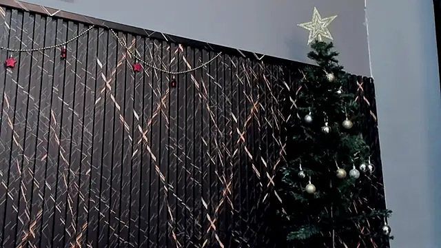 clara_heat's cam snapshot