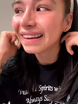 Adriennesexxx's cam snapshot