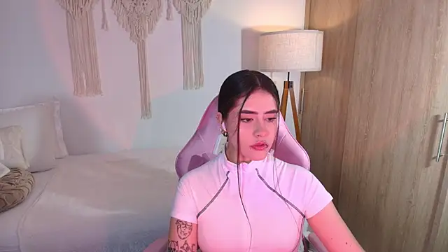 iriswest_'s cam snapshot