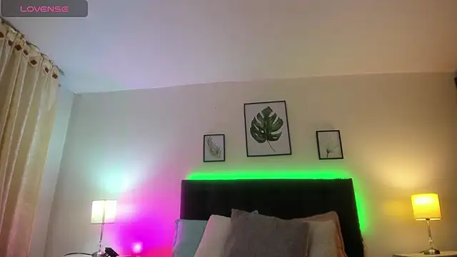 _lara1's cam snapshot