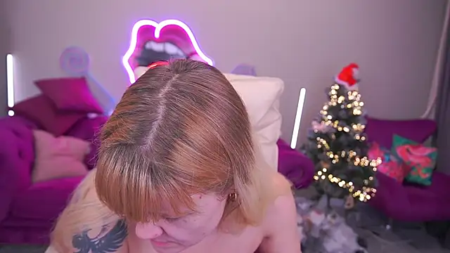 BellaLaPetit's cam snapshot