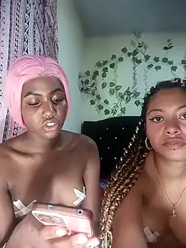 SamyAndLehyla's cam snapshot