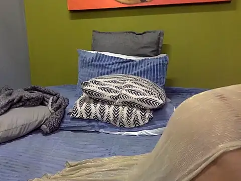 GoldenPussyXOXO's cam snapshot