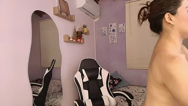 luna_desiree's cam snapshot