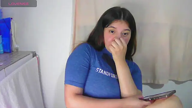 lynieh-'s cam snapshot