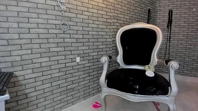 Briana_24's cam snapshot