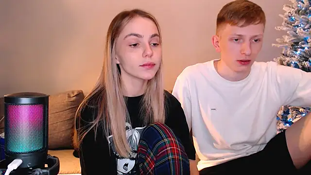 juliaanddima's cam snapshot