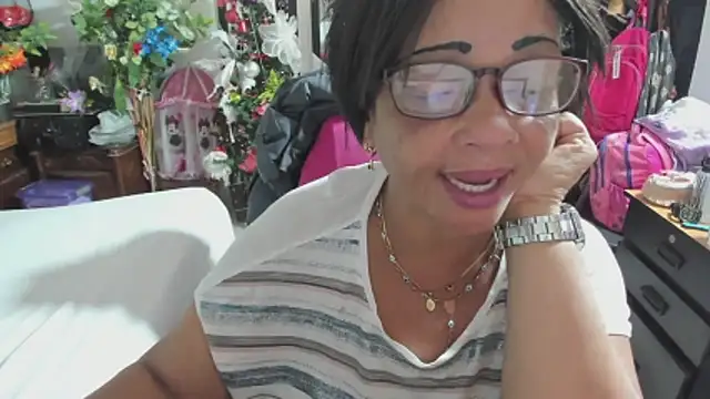 Mrs_mommy_'s cam snapshot