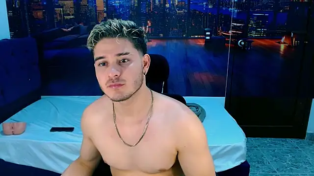 RayanLynxx live sex cam