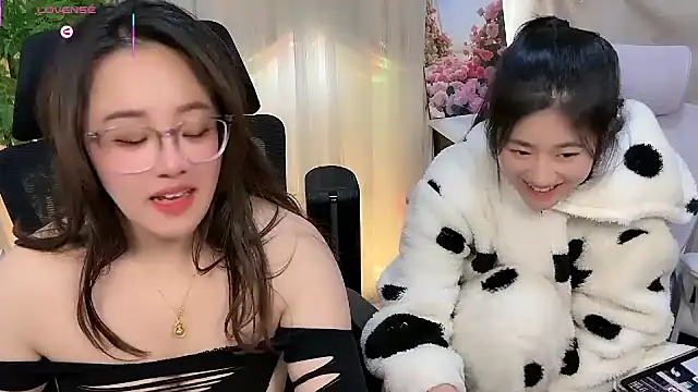 NEWONETO live sex cam