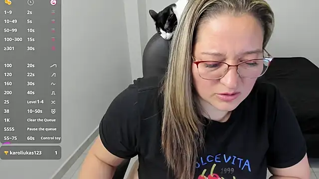 alejandra_milf_'s cam snapshot