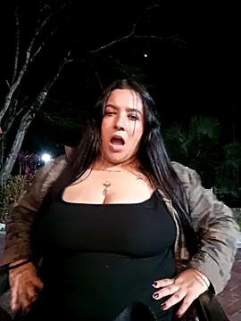 Juli-funny1's cam snapshot