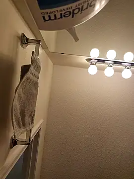 Bigtater1999 live sex cam