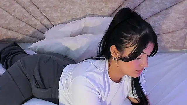 EmmaBlossom's cam snapshot