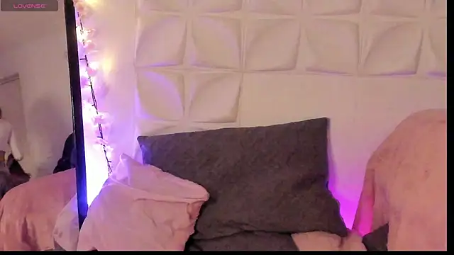 JuliethMoss's cam snapshot