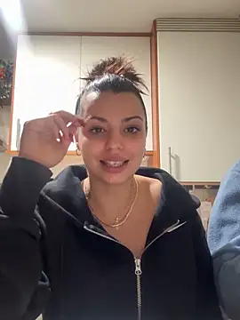 Noeliagglow live sex cam