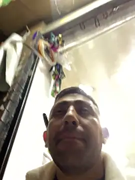 JuanZapata33 live sex cam