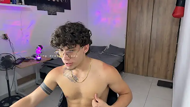 Kisan_Smith live sex cam