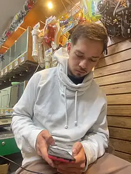 Leonardmoppet live sex cam