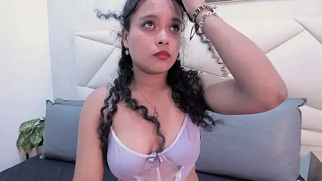 ValeriaJulio_'s cam snapshot